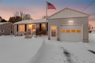 100 Clarence Drive, Cicero, NY 13212