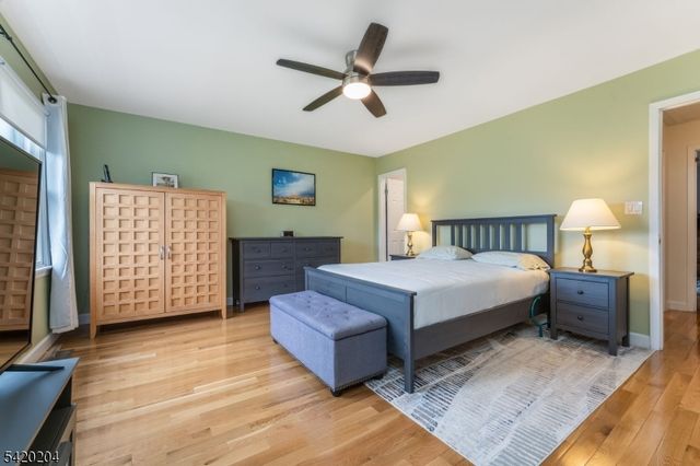37 Chelsea Cir, Raritan Twp., NJ 08822