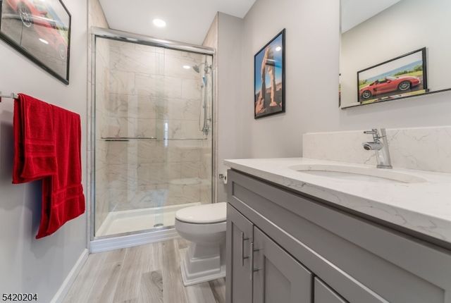 37 Chelsea Cir, Raritan Twp., NJ 08822