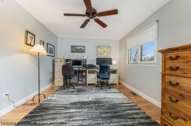 37 Chelsea Cir, Raritan Twp., NJ 08822