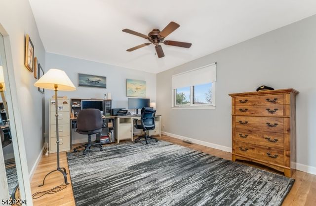 37 Chelsea Cir, Raritan Twp., NJ 08822