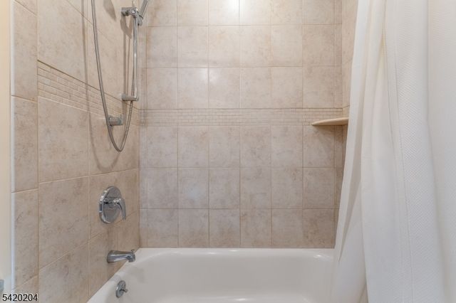 37 Chelsea Cir, Raritan Twp., NJ 08822