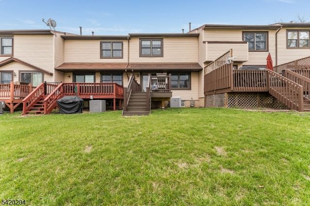 37 Chelsea Cir, Raritan Twp., NJ 08822