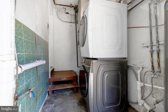 2837 ROUND RD, Baltimore, MD 21225