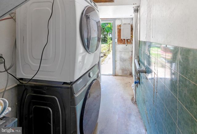2837 ROUND RD, Baltimore, MD 21225