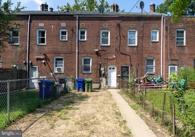 2837 ROUND RD, Baltimore, MD 21225