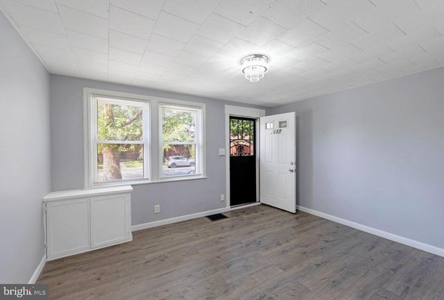 2837 ROUND RD, Baltimore, MD 21225