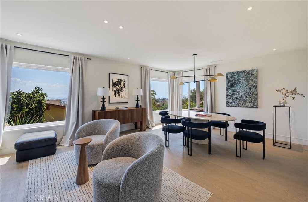 Image 14 of property listing at 2053 Suana, Rancho Palos Verdes, CA 90275