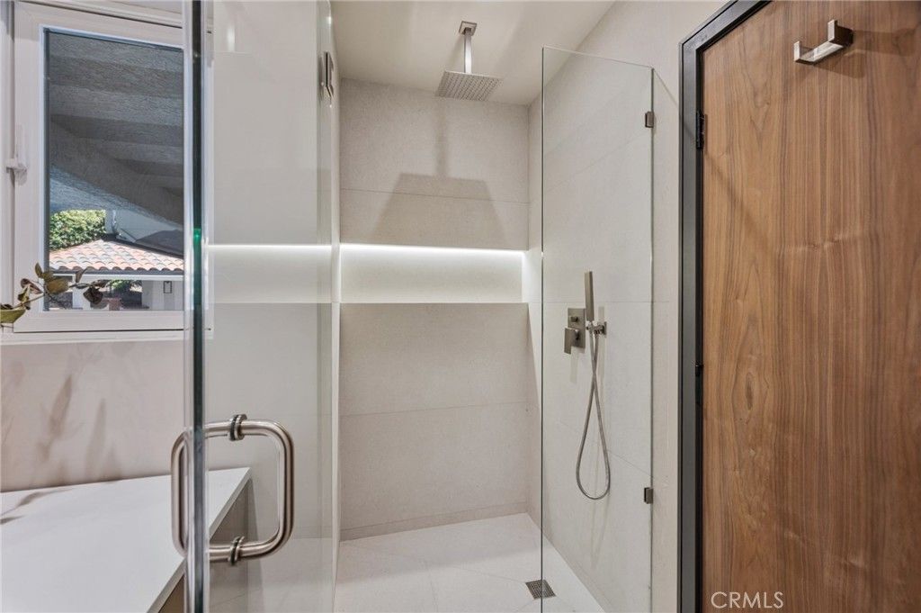 Image 18 of property listing at 2053 Suana, Rancho Palos Verdes, CA 90275