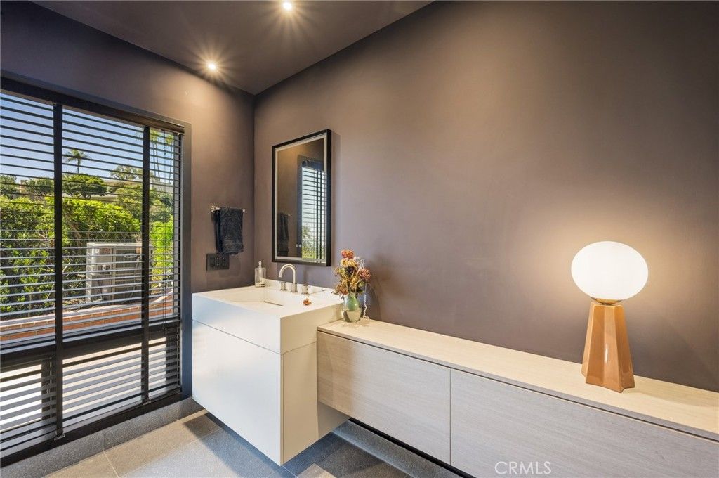 Image 20 of property listing at 2053 Suana, Rancho Palos Verdes, CA 90275