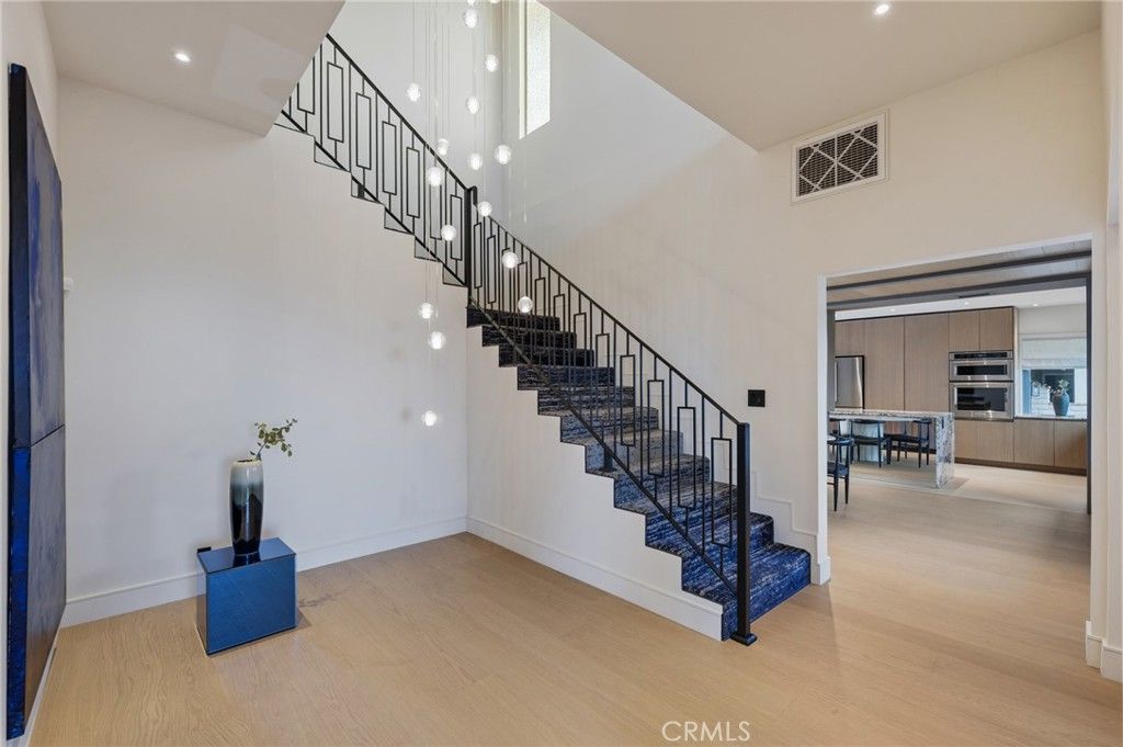 Image 25 of property listing at 2053 Suana, Rancho Palos Verdes, CA 90275
