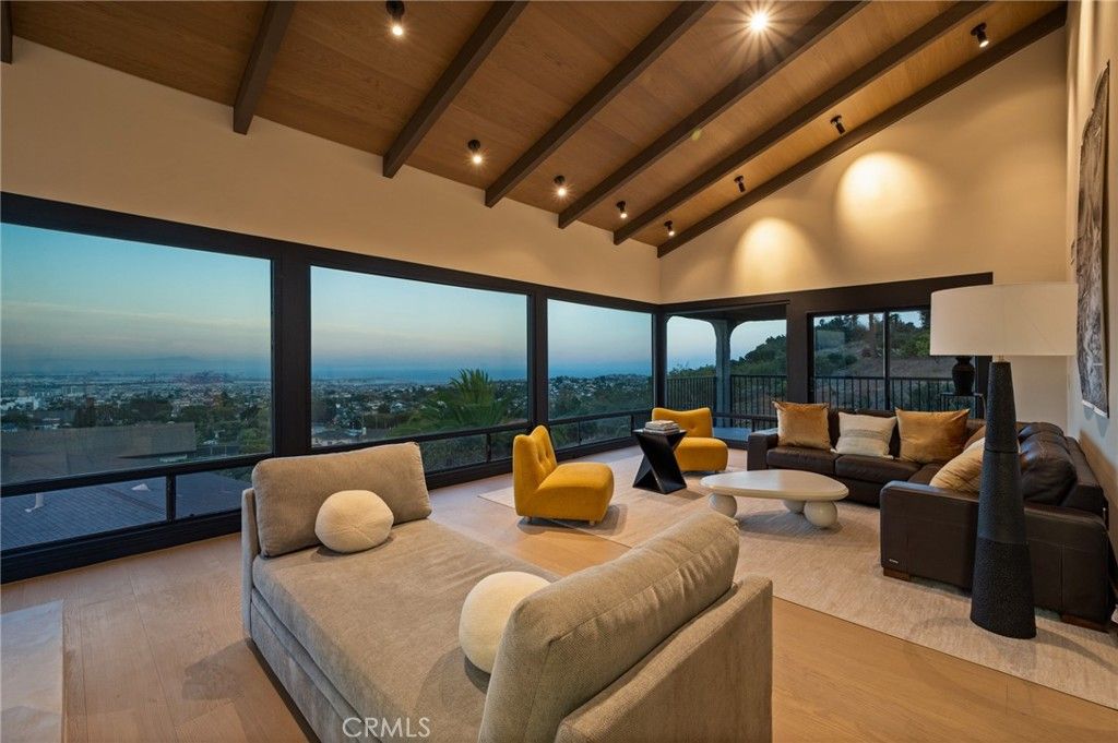 Image 32 of property listing at 2053 Suana, Rancho Palos Verdes, CA 90275
