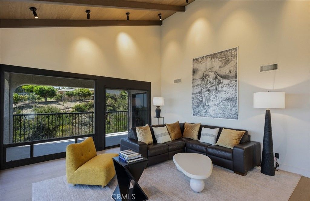 Image 38 of property listing at 2053 Suana, Rancho Palos Verdes, CA 90275