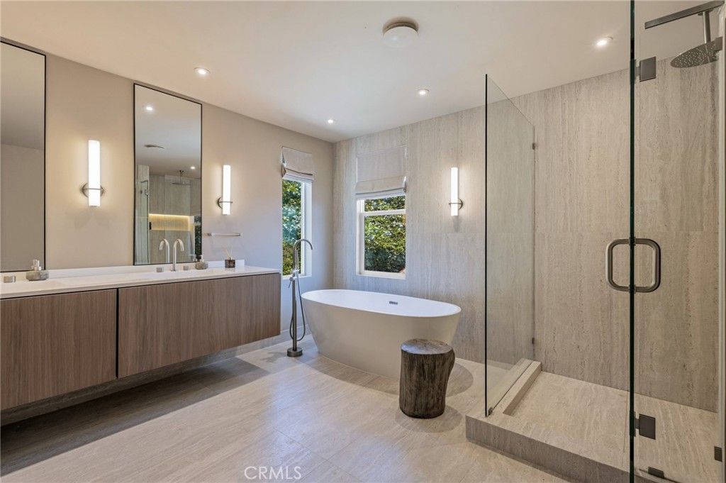 Image 46 of property listing at 2053 Suana, Rancho Palos Verdes, CA 90275