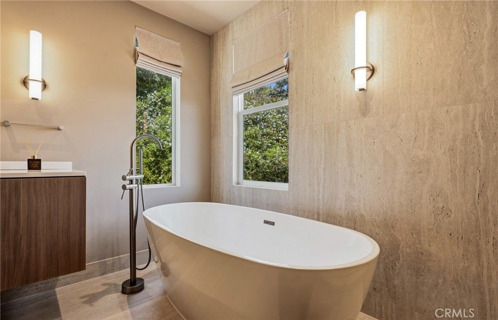 Image 48 of property listing at 2053 Suana, Rancho Palos Verdes, CA 90275