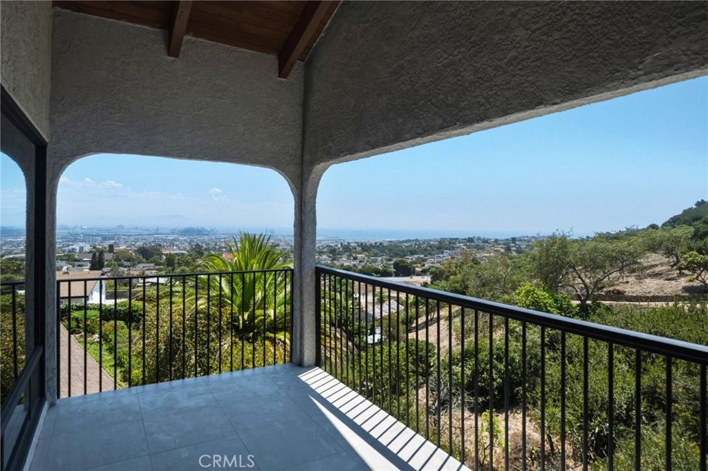 Image 49 of property listing at 2053 Suana, Rancho Palos Verdes, CA 90275