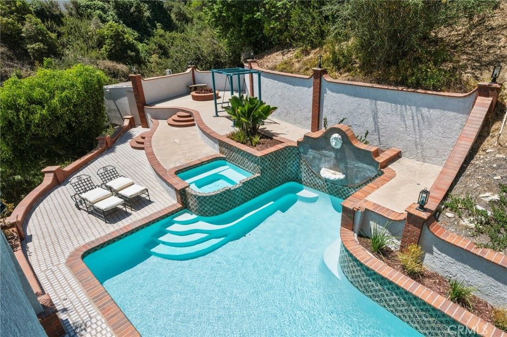 Image 52 of property listing at 2053 Suana, Rancho Palos Verdes, CA 90275