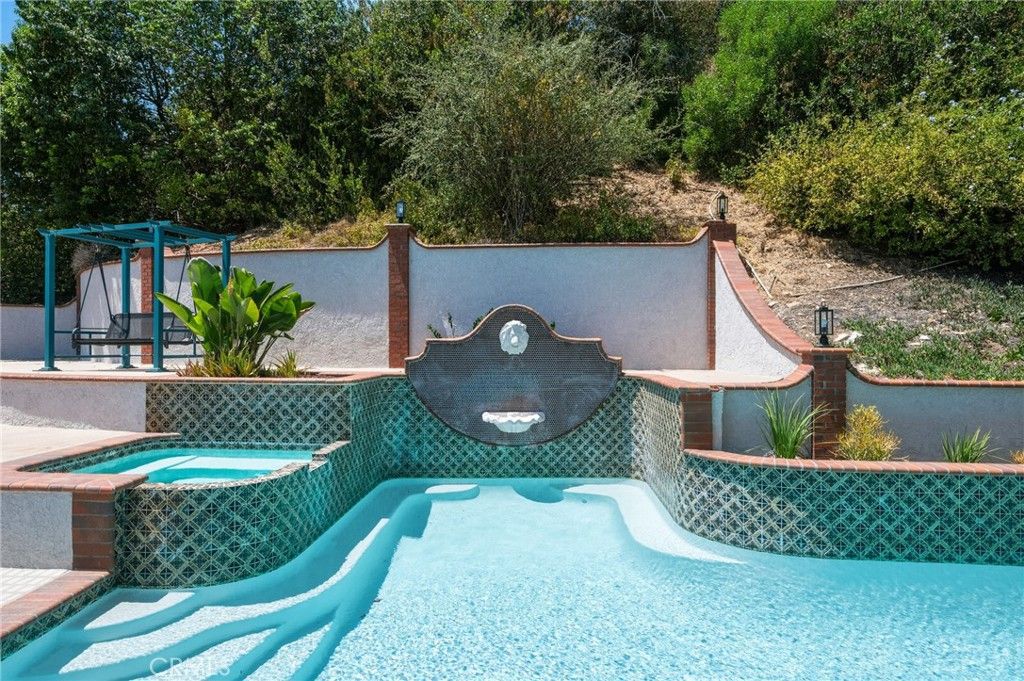 Image 53 of property listing at 2053 Suana, Rancho Palos Verdes, CA 90275