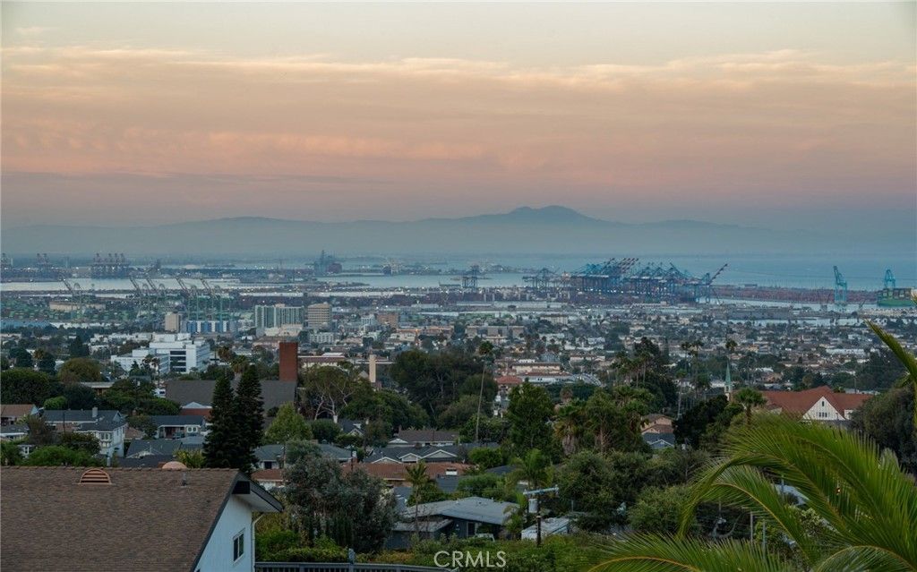 Image 58 of property listing at 2053 Suana, Rancho Palos Verdes, CA 90275