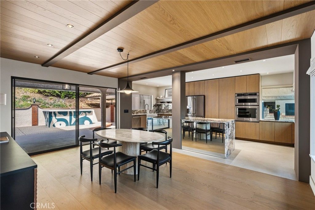 Image 6 of property listing at 2053 Suana, Rancho Palos Verdes, CA 90275