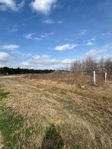 33 Road 5607, Cleveland, TX 77327
