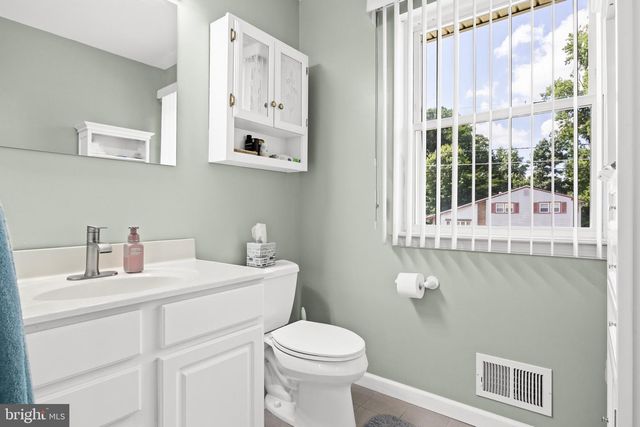 622 PASADENA DR, Magnolia, NJ 08049