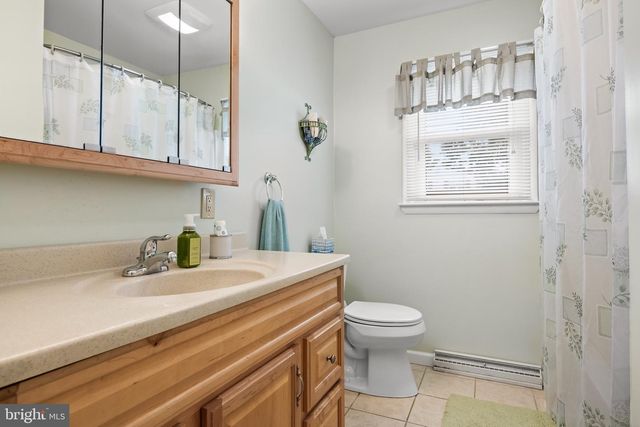 622 PASADENA DR, Magnolia, NJ 08049