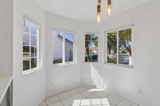 2124 Redwood Crst, Vista, CA 92081