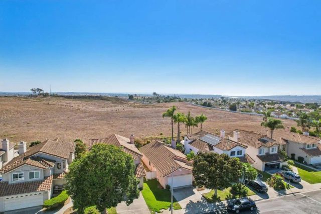 2124 Redwood Crst, Vista, CA 92081