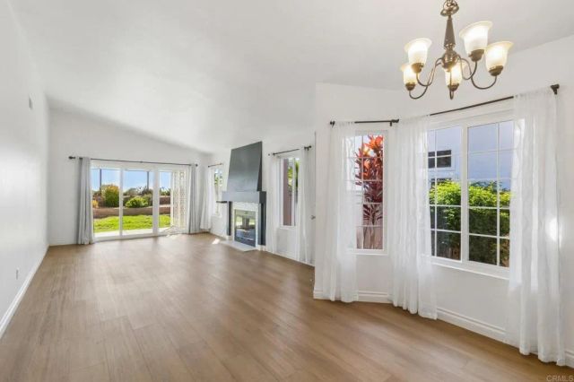 2124 Redwood Crst, Vista, CA 92081
