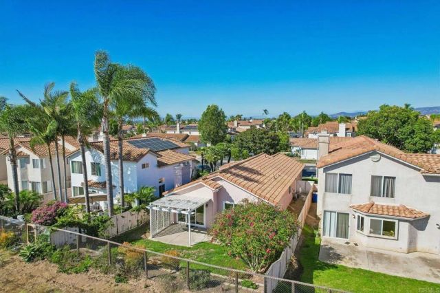 2124 Redwood Crst, Vista, CA 92081