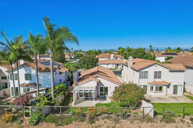 2124 Redwood Crst, Vista, CA 92081