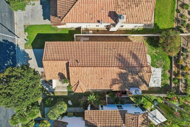 2124 Redwood Crst, Vista, CA 92081