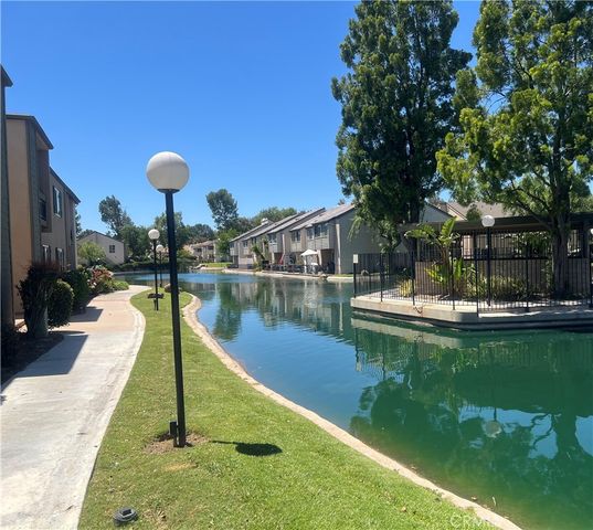 25735 Hogan Drive E3, Valencia, CA 91355