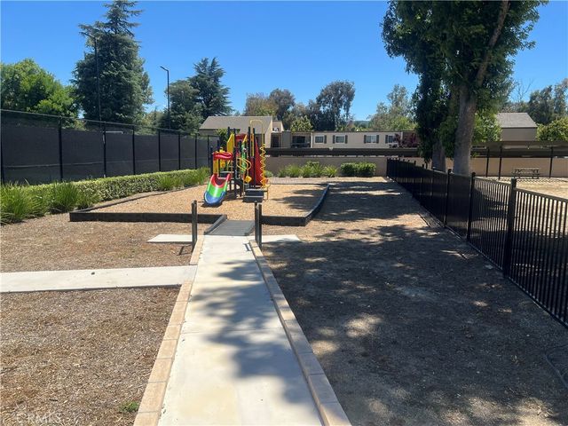 25735 Hogan Drive E3, Valencia, CA 91355