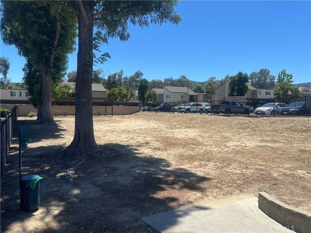 25735 Hogan Drive E3, Valencia, CA 91355