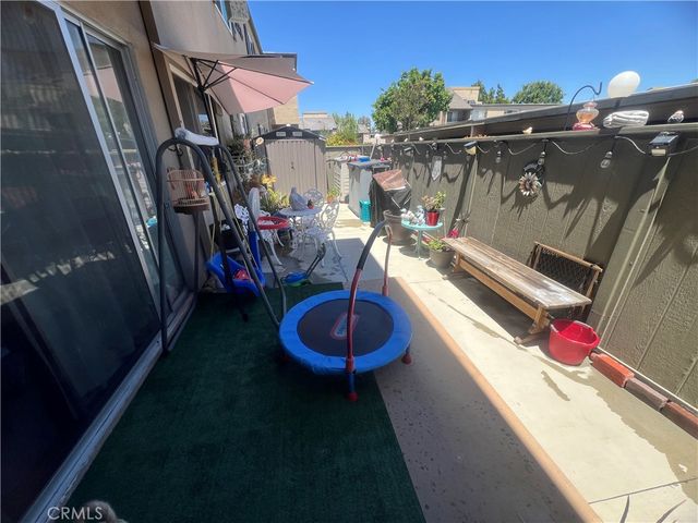 25735 Hogan Drive E3, Valencia, CA 91355