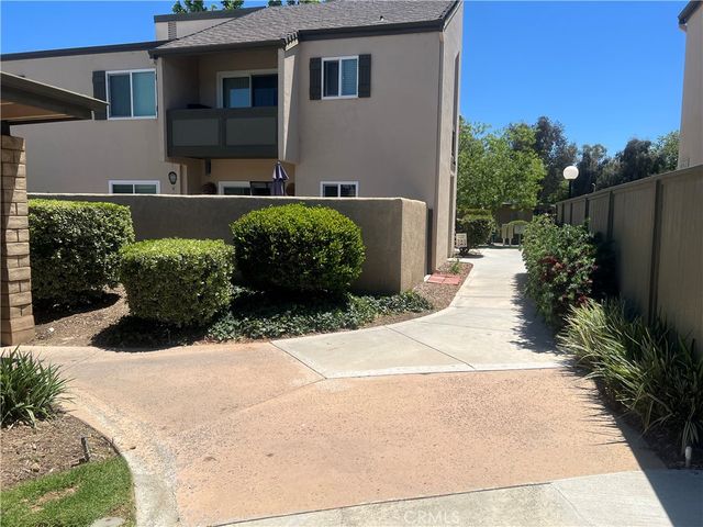 25735 Hogan Drive E3, Valencia, CA 91355