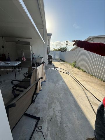 28520 SW 146th Ave, Homestead, FL 33033