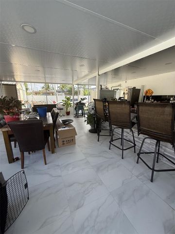 28520 SW 146th Ave, Homestead, FL 33033