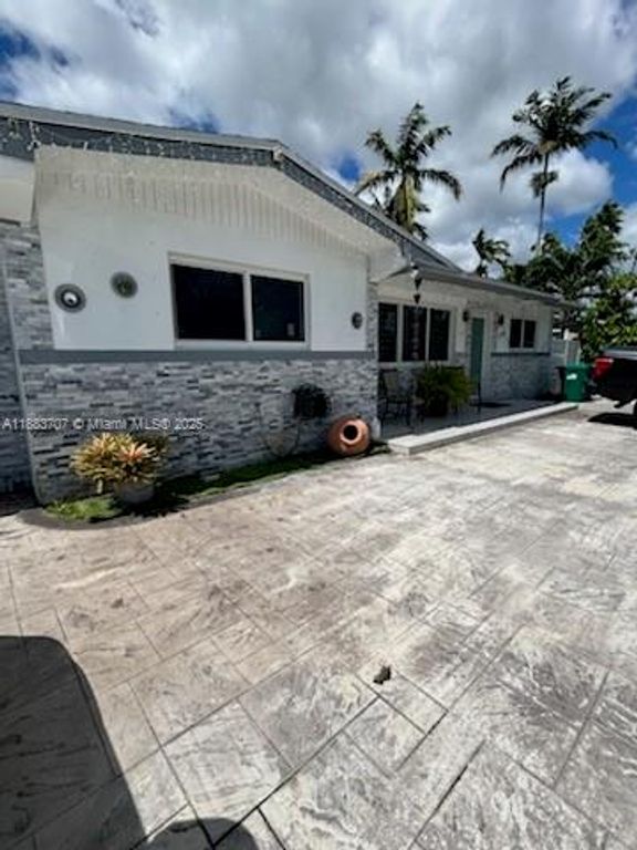 28520 SW 146th Ave, Homestead, FL 33033