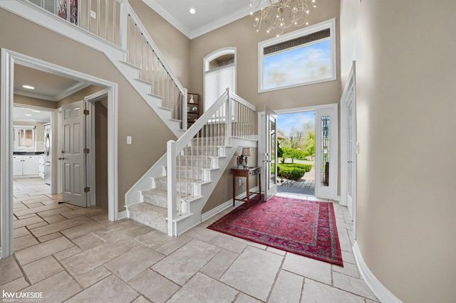 47843 Milonas Drive, Shelby Twp, MI 48315