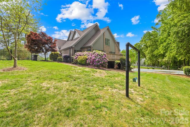 536 Innisbrook Drive, Statesville, NC 28625