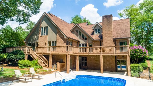 536 Innisbrook Drive, Statesville, NC 28625