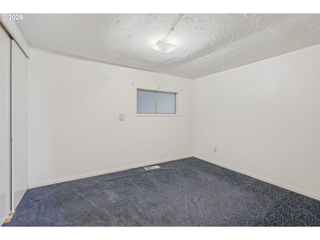 20205 Nw CLARK Ave, Portland, OR 97231