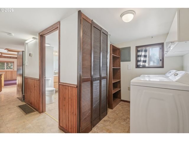 20205 Nw CLARK Ave, Portland, OR 97231