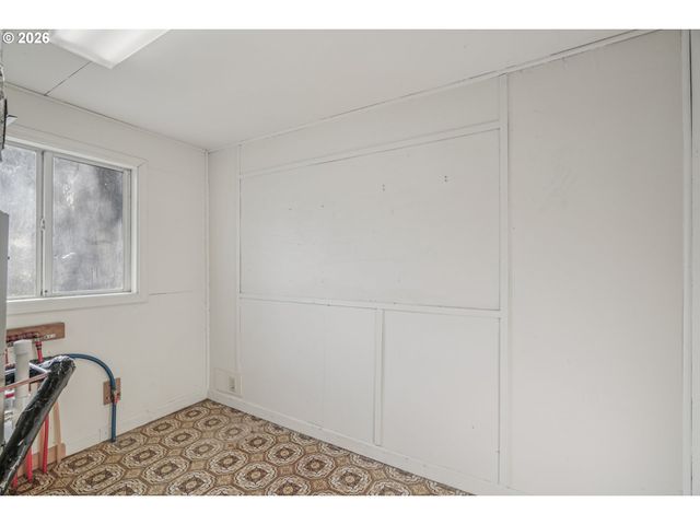 20205 Nw CLARK Ave, Portland, OR 97231