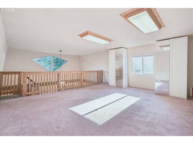 20205 Nw CLARK Ave, Portland, OR 97231