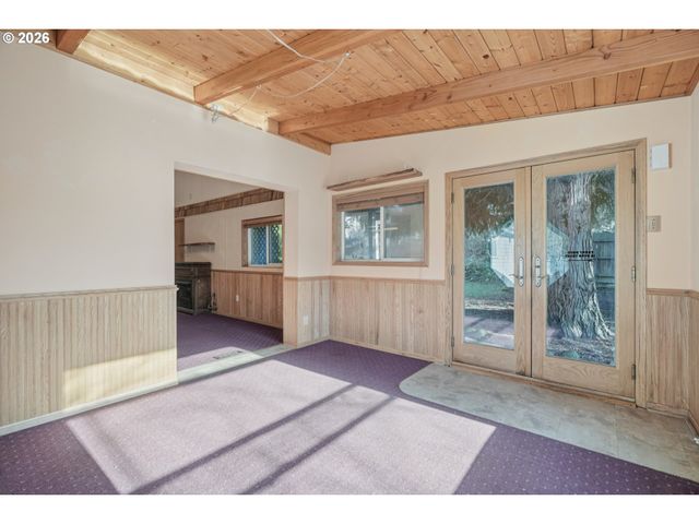 20205 Nw CLARK Ave, Portland, OR 97231