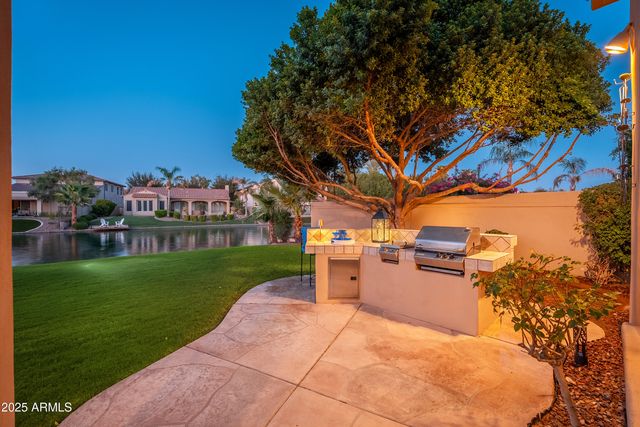 4463 S WILDFLOWER Place, Chandler, AZ 85248